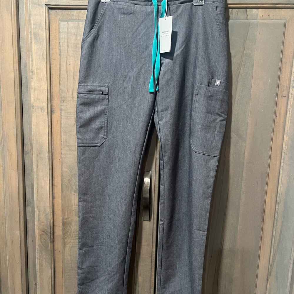 Figs Charcoal Cargo Pants for Men